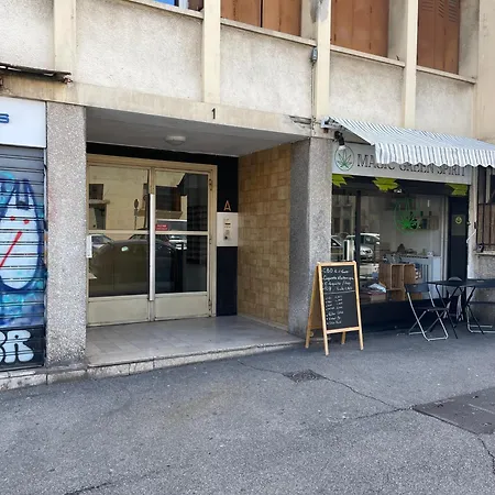 Le Nid Douillet * Marseille